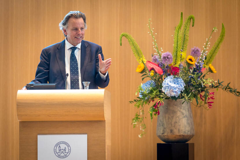 AIV Afscheidssymposium - Foto 12 - Bert Koenders